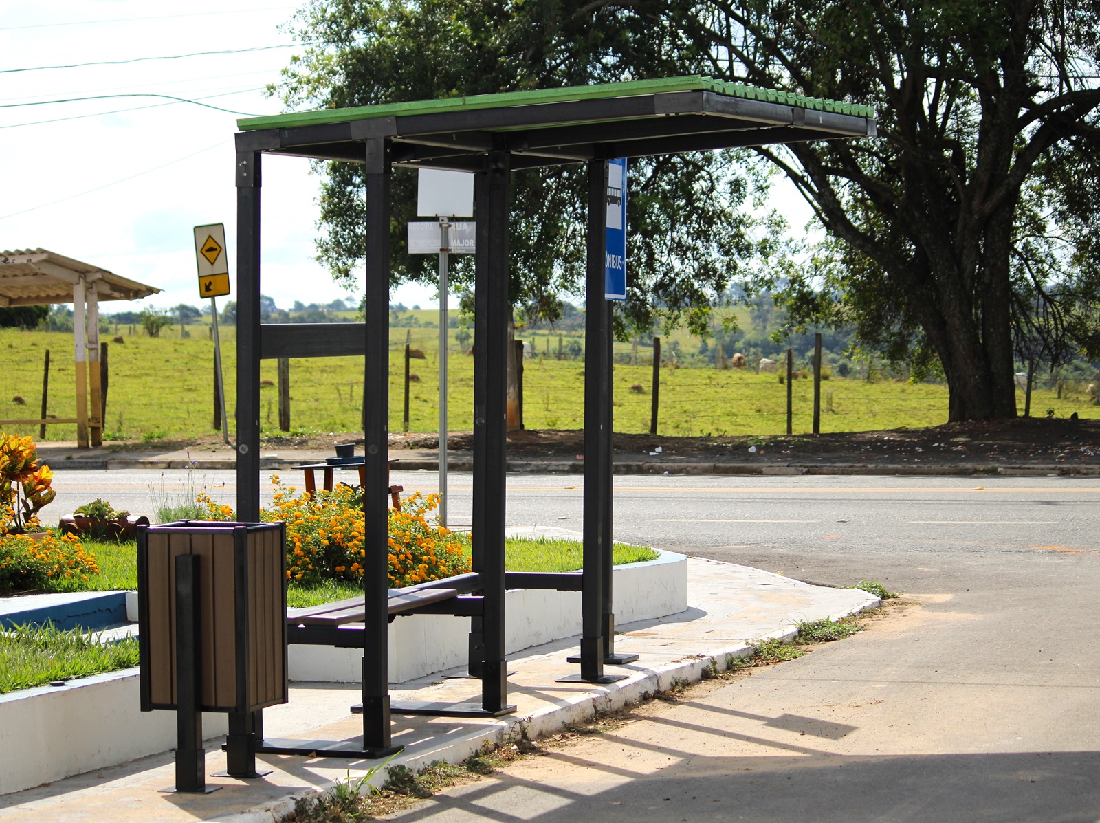 ponto_de_onibus_ecourb